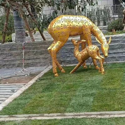 不銹鋼鏤空母子鹿，金色梅花鹿