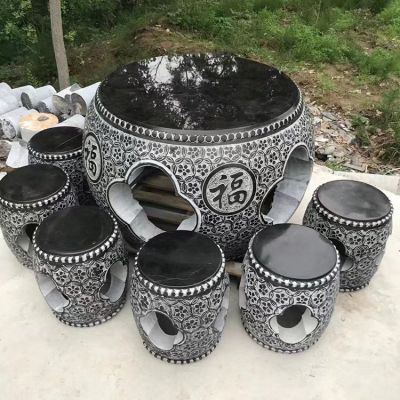 黑色，整石鏤雕，圓桌凳