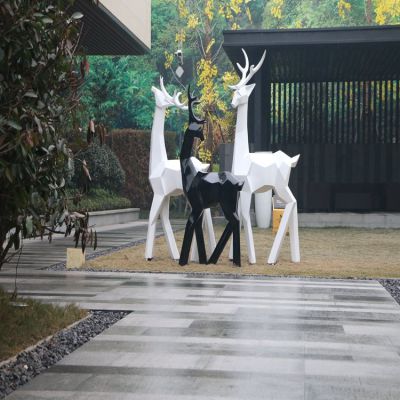 玻璃鋼塊面抽象梅花鹿，園林動物雕塑擺件