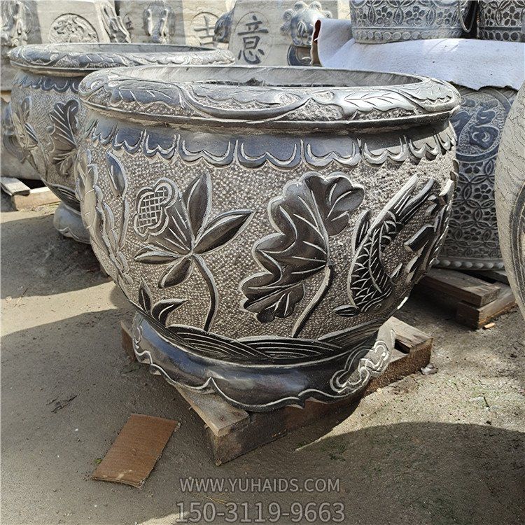 古建庭院蓄水缸，青石水缸雕塑