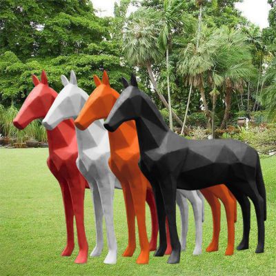 幾何塊面馬，玻璃鋼抽象動物雕塑