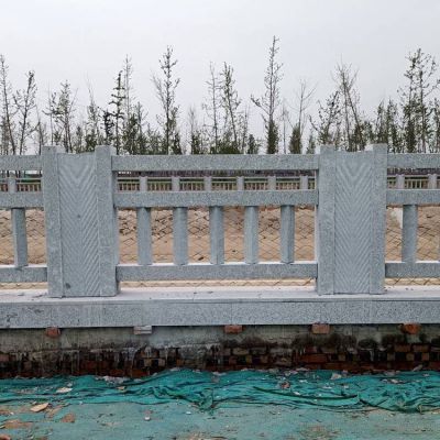 城市河道邊裝飾大理石雕刻防護欄桿；欄板