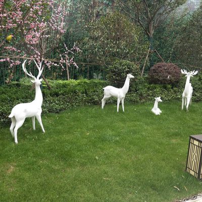 玻璃鋼白色鹿雕塑，小區園林草坪動物擺件